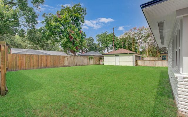 5731 Creekbend Drive, Houston, TX 77096