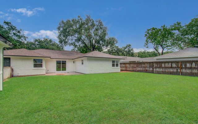 5731 Creekbend Drive, Houston, TX 77096