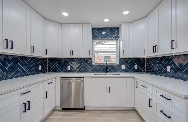 5731 Creekbend Drive, Houston, TX 77096