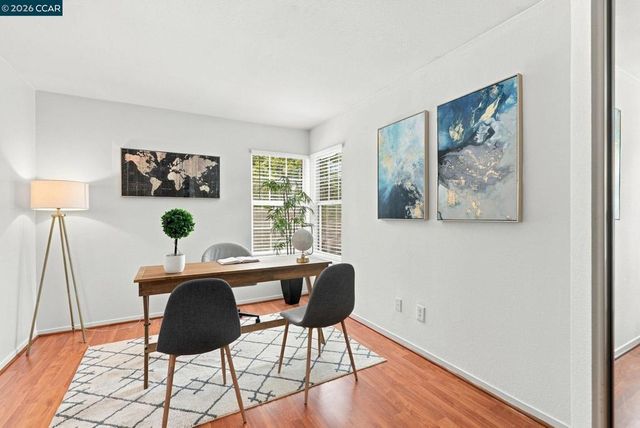 11 Seabreeze Dr, Richmond, CA 94804