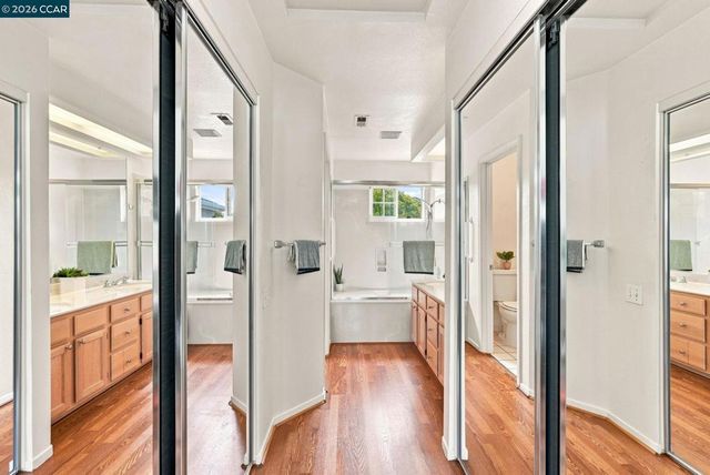 11 Seabreeze Dr, Richmond, CA 94804