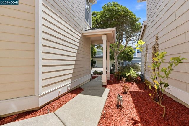 11 Seabreeze Dr, Richmond, CA 94804