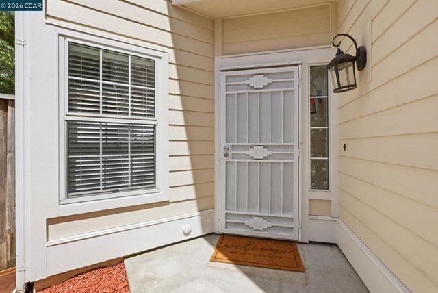 11 Seabreeze Dr, Richmond, CA 94804