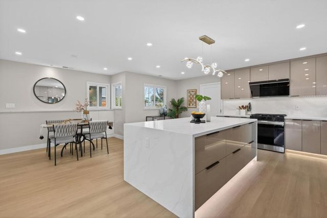 6482 Bollinger Road, San Jose, CA 95129