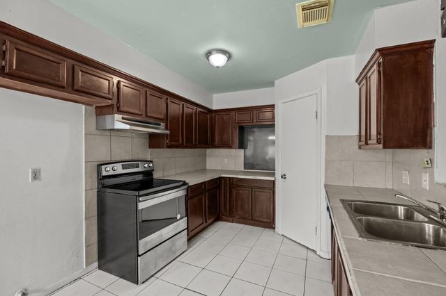 6619 Indian Lake Drive, Houston, TX 77489