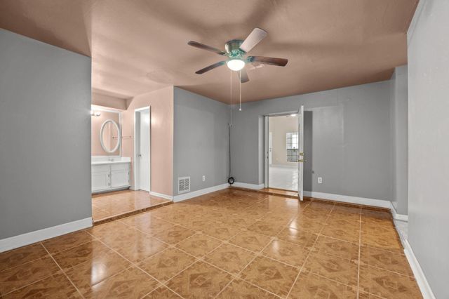 6619 Indian Lake Drive, Houston, TX 77489