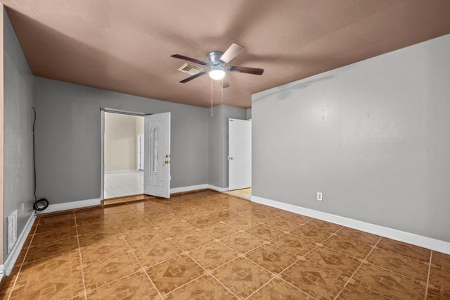 6619 Indian Lake Drive, Houston, TX 77489