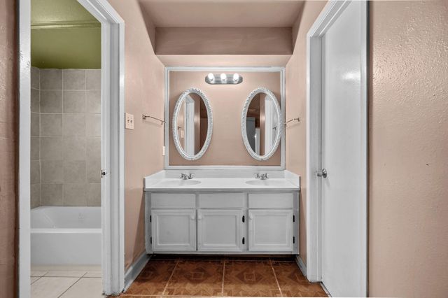 6619 Indian Lake Drive, Houston, TX 77489