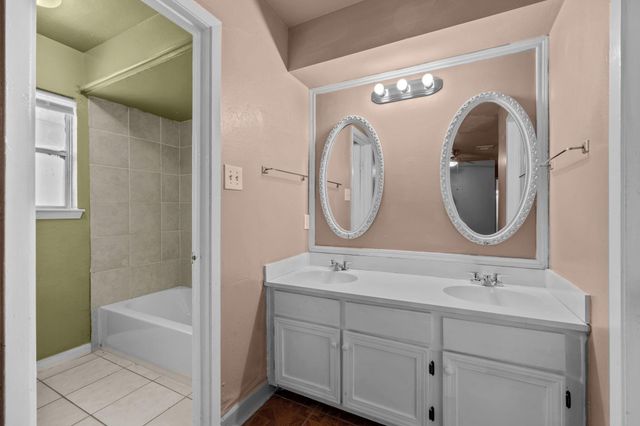 6619 Indian Lake Drive, Houston, TX 77489