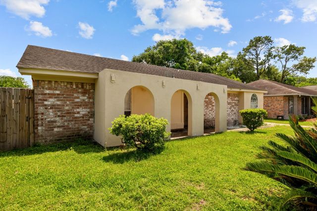 6619 Indian Lake Drive, Houston, TX 77489