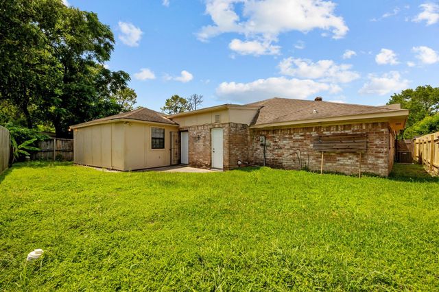 6619 Indian Lake Drive, Houston, TX 77489