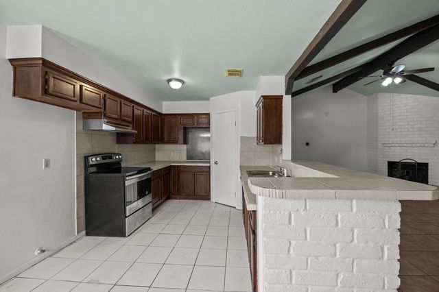 6619 Indian Lake Drive, Houston, TX 77489