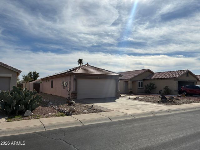 15713 W POST Drive, Surprise, AZ 85374