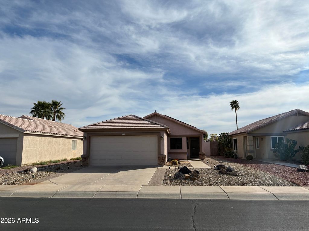 15713 W POST Drive, Surprise, AZ 85374