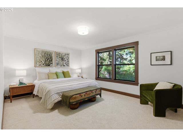 6200 Sw ROUND HILL Way, Portland, OR 97221