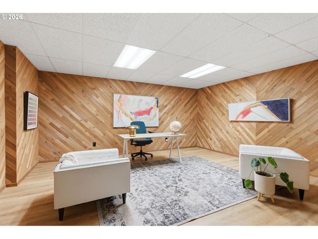 6200 Sw ROUND HILL Way, Portland, OR 97221