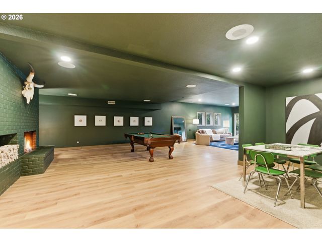 6200 Sw ROUND HILL Way, Portland, OR 97221