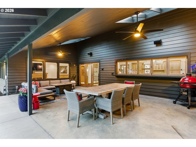 6200 Sw ROUND HILL Way, Portland, OR 97221