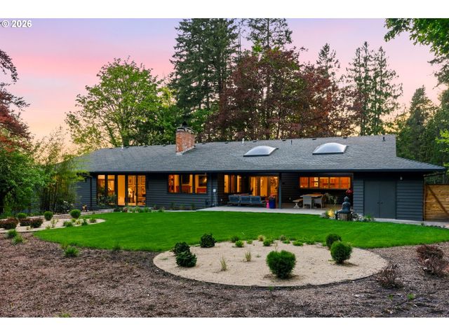 6200 Sw ROUND HILL Way, Portland, OR 97221