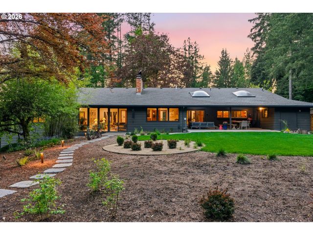 6200 Sw ROUND HILL Way, Portland, OR 97221
