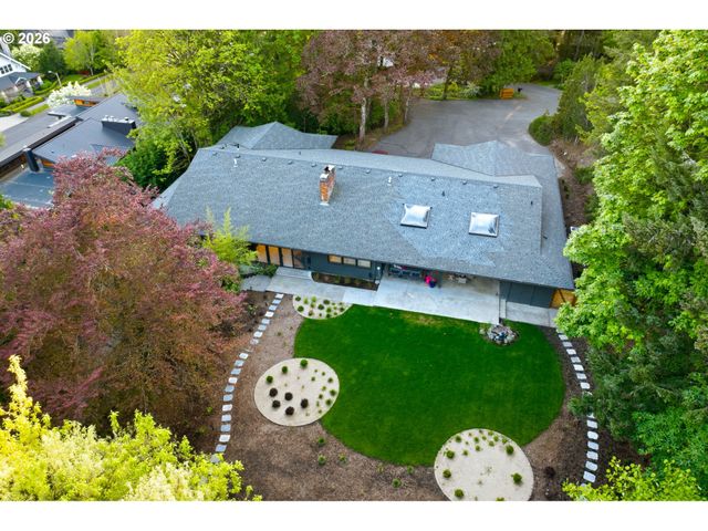 6200 Sw ROUND HILL Way, Portland, OR 97221