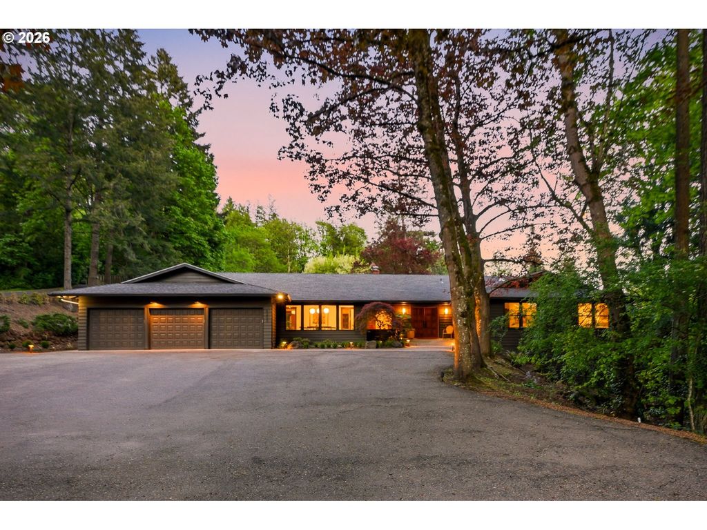 6200 Sw ROUND HILL Way, Portland, OR 97221