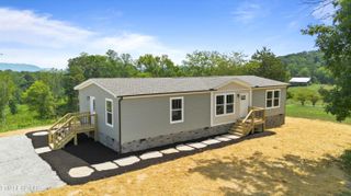721 Davis Chapel Rd, Lafollette, TN 37766