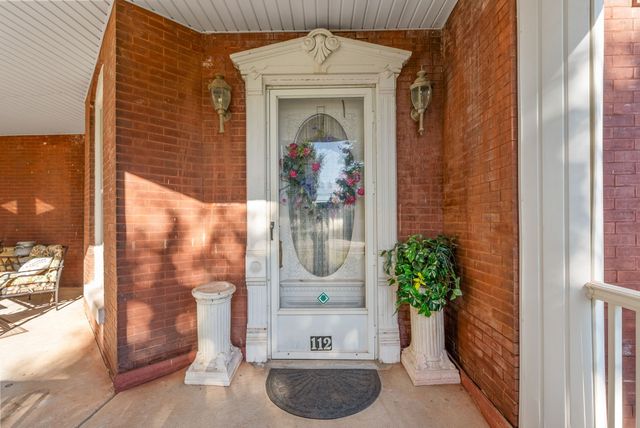 112 E Park St, Guthrie, KY 42234