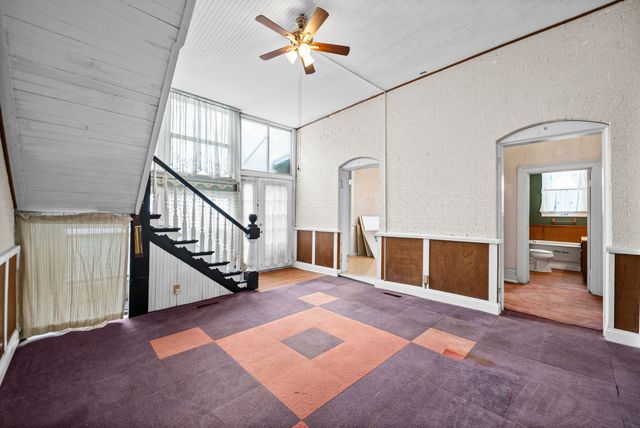 112 E Park St, Guthrie, KY 42234