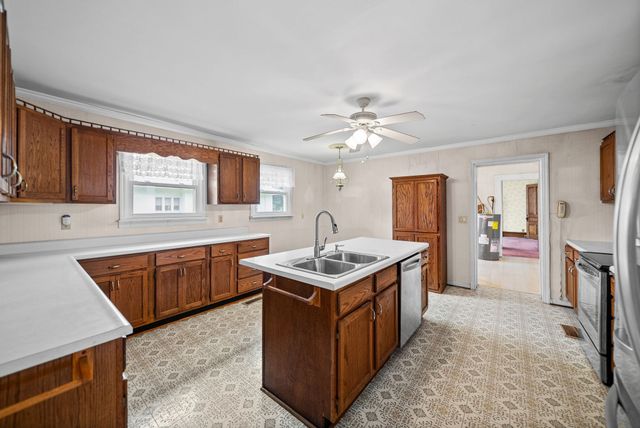 112 E Park St, Guthrie, KY 42234