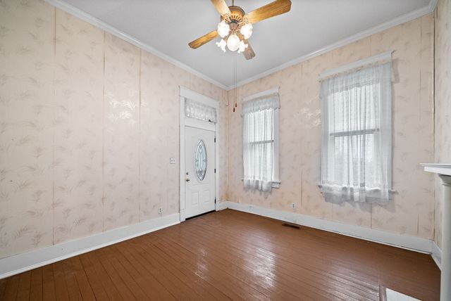 112 E Park St, Guthrie, KY 42234