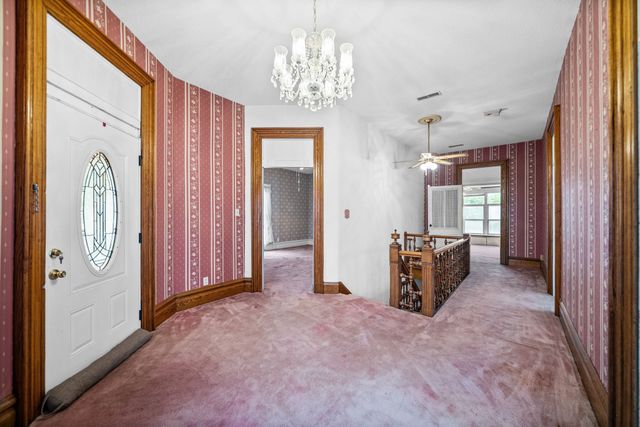 112 E Park St, Guthrie, KY 42234