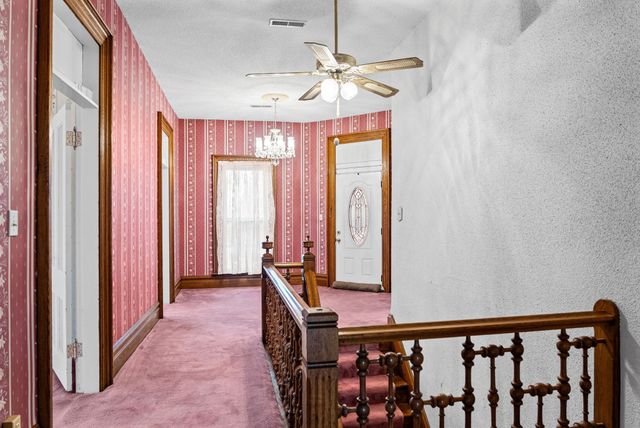 112 E Park St, Guthrie, KY 42234