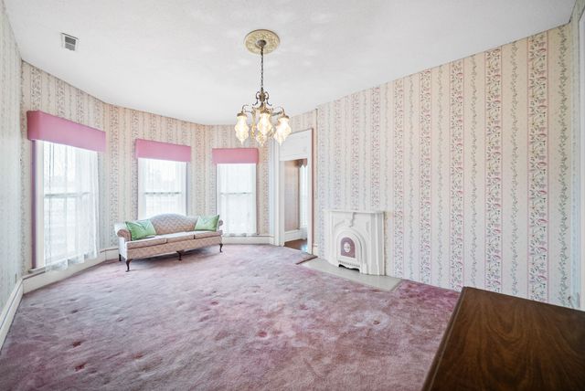 112 E Park St, Guthrie, KY 42234