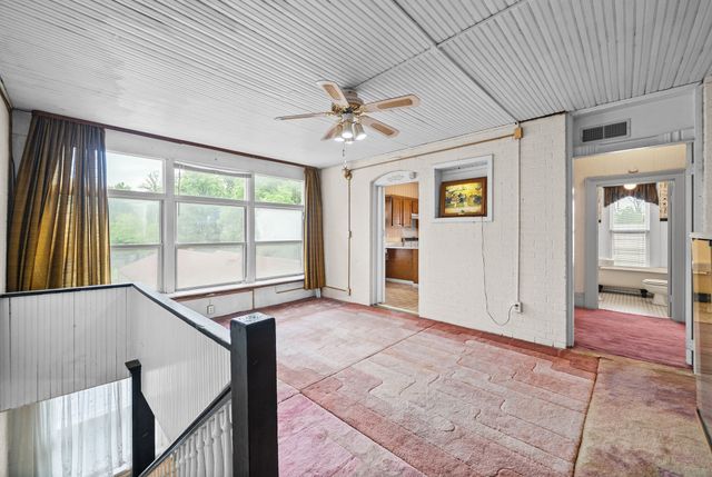 112 E Park St, Guthrie, KY 42234