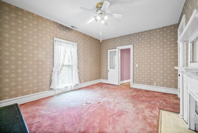 112 E Park St, Guthrie, KY 42234