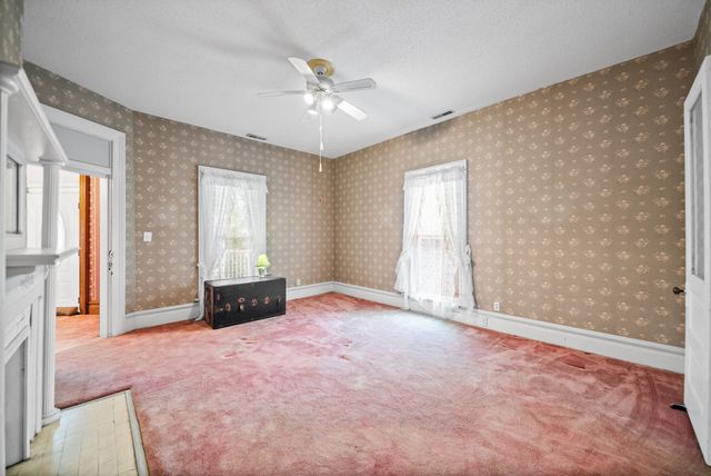 112 E Park St, Guthrie, KY 42234