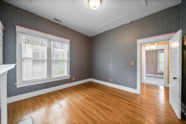 112 E Park St, Guthrie, KY 42234