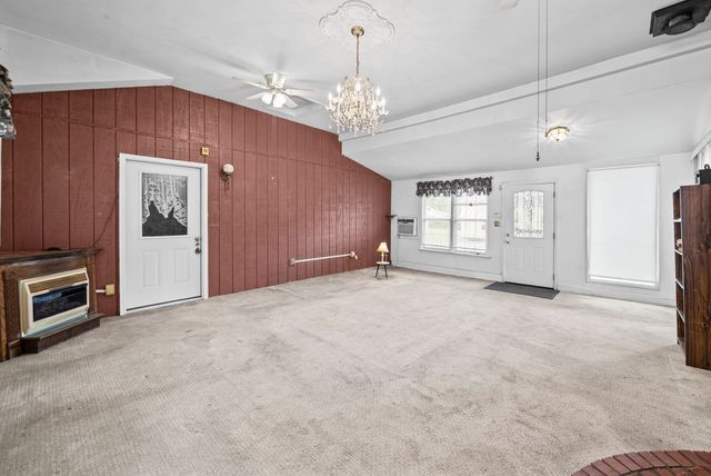 112 E Park St, Guthrie, KY 42234