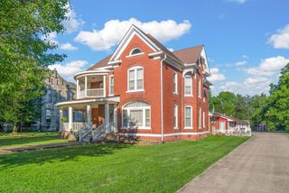 112 E Park St, Guthrie, KY 42234