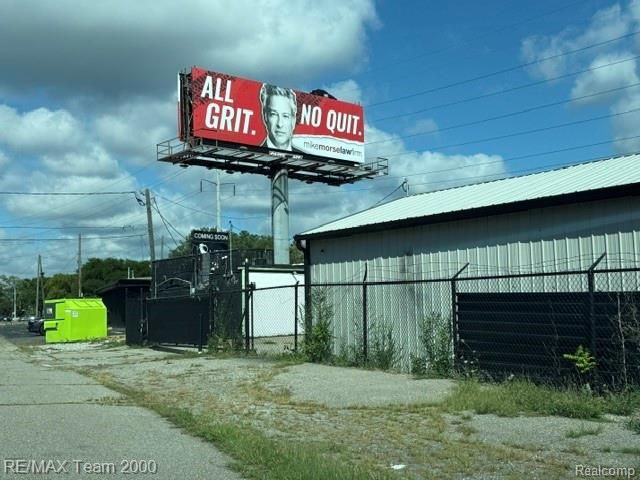 24605 W 8 Mile Road, Detroit, MI 48219