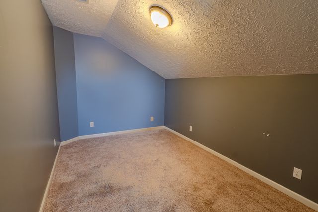 233 Lone Oak Dr, White House, TN 37188