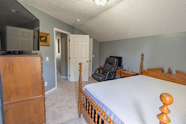 233 Lone Oak Dr, White House, TN 37188