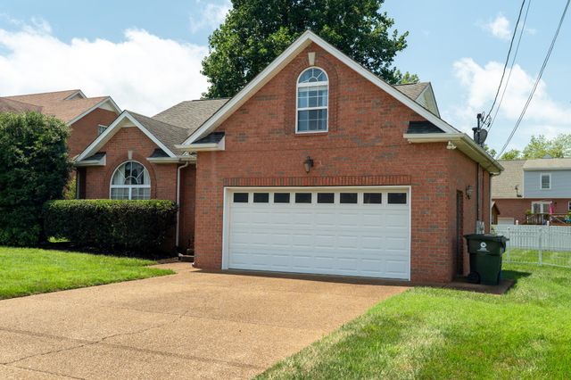 233 Lone Oak Dr, White House, TN 37188