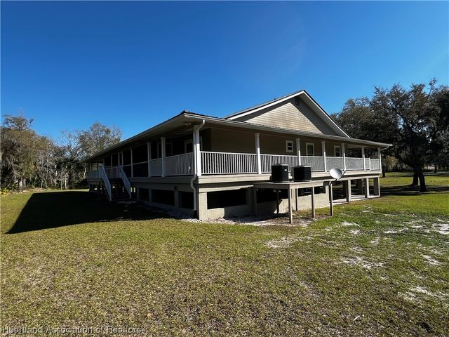584 Cross Creek Lane, Wauchula, FL 33873