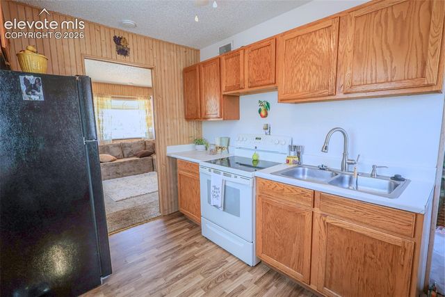 609 E Saint Elmo Avenue, Colorado Springs, CO 80905