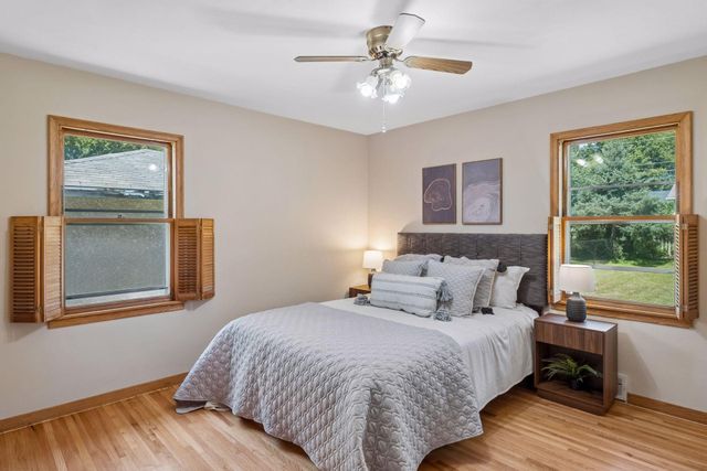 1171 Shryer Avenue W, Roseville, MN 55113