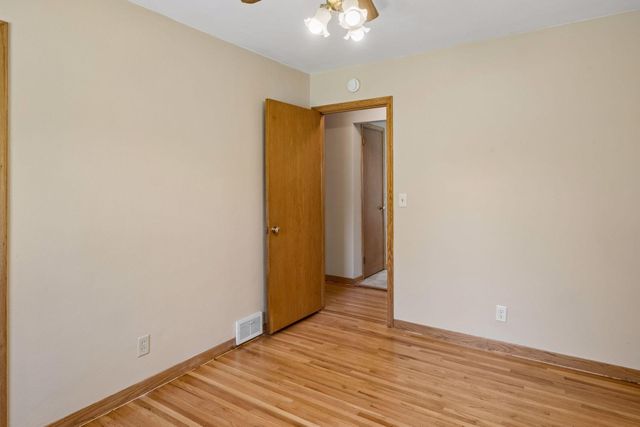 1171 Shryer Avenue W, Roseville, MN 55113