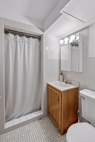 1171 Shryer Avenue W, Roseville, MN 55113