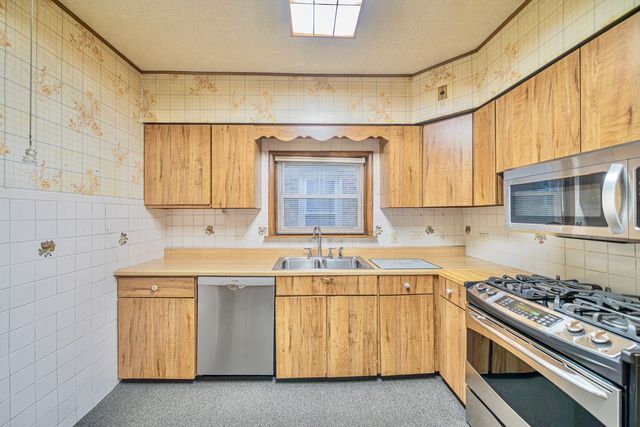 4130 N Ottawa Avenue, Norridge, IL 60706